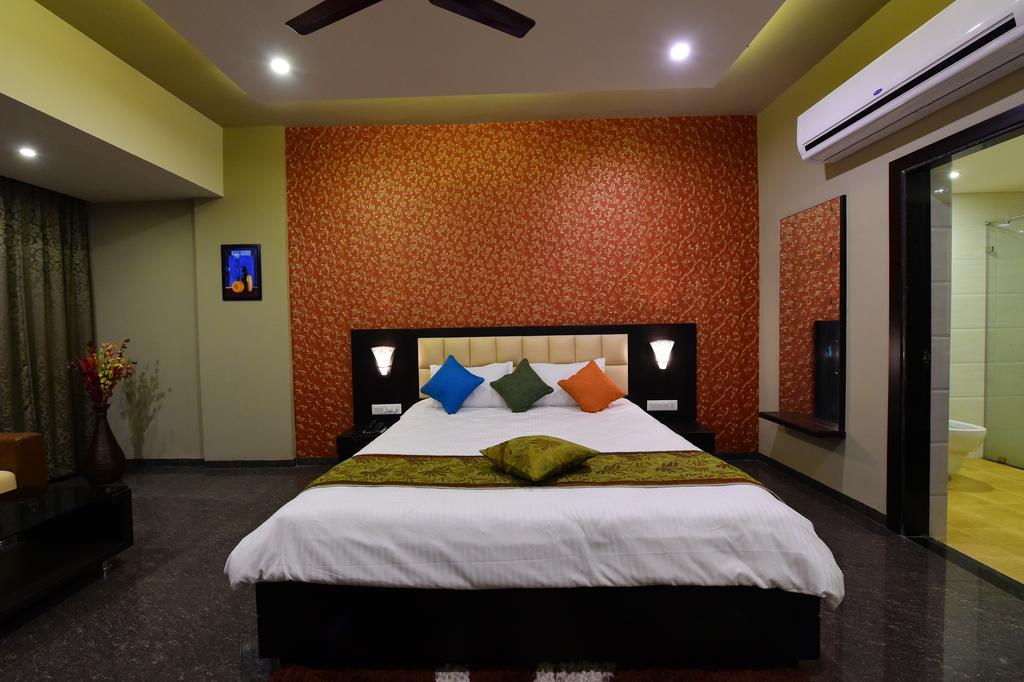 Hotel Opulence Nadiād Εξωτερικό φωτογραφία